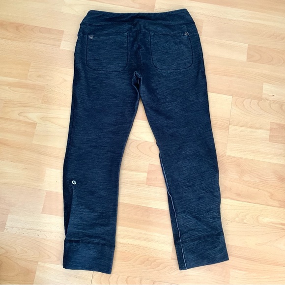 LULULEMON Athletica G1 Dark Charcoal Gray Capri Leggings Women’s Size 6 - Picture 4 of 10